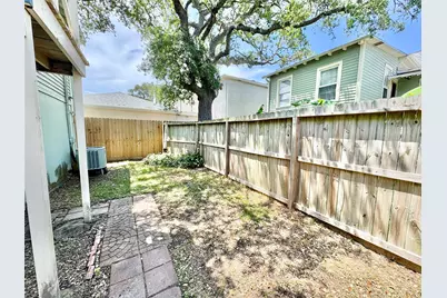 1505 Avenue L #Rear, Galveston, TX 77550 - Photo 18