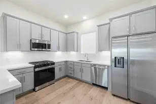 3075 Hicks St, Houston, TX 77007 - Photo 14