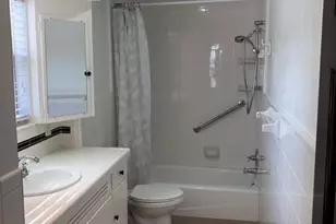 2448 White Oak Dr, Houston, TX 77009 - Photo 8