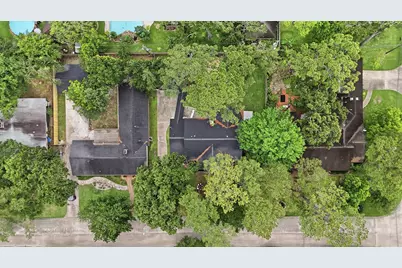 215 Whispering Oaks Drive, Seabrook, TX 77586 - Photo 26