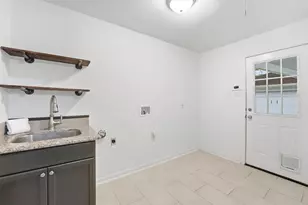 215 Whispering Oaks Dr, Seabrook, TX 77586 - Photo 20