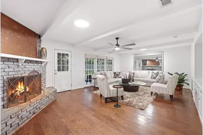 215 Whispering Oaks Drive, Seabrook, TX 77586 - Photo 6