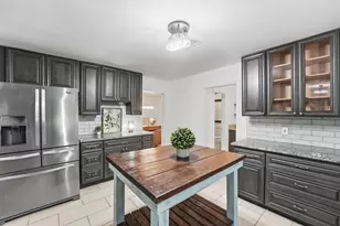 215 Whispering Oaks Dr, Seabrook, TX 77586 - Photo 8