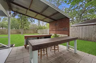 215 Whispering Oaks Dr, Seabrook, TX 77586 - Photo 24