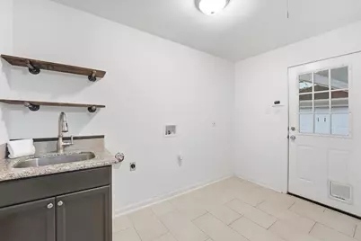 215 Whispering Oaks Drive, Seabrook, TX 77586 - Photo 20