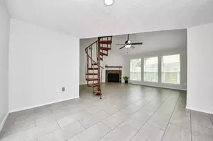 17011 Dusty Mill Dr W, Sugar Land, TX 77498 - Photo 6