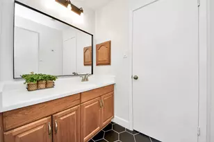 17011 Dusty Mill Dr W, Sugar Land, TX 77498 - Photo 20