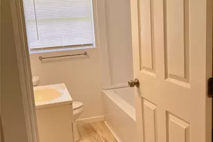 5711 FM 2004, Hitchcock, TX 77563 - Photo 12