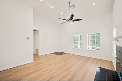 2601 S Broadway Street #8, La Porte, TX 77571 - Photo 6