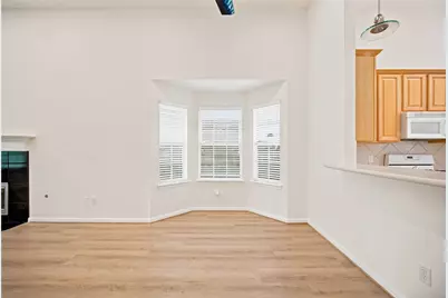 2601 S Broadway Street #8, La Porte, TX 77571 - Photo 8