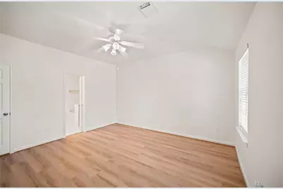 2601 S Broadway Street #8, La Porte, TX 77571 - Photo 16