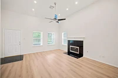 2601 S Broadway Street #8, La Porte, TX 77571 - Photo 4