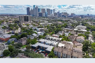 2703 Mason Street #16, Houston, TX 77006 - Photo 8