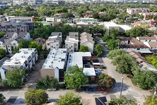 2703 Mason St, Houston, TX 77006 - Photo 10