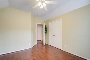 10906 Castle Peak Dr, Houston, TX 77095 - Photo 14