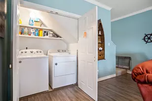 3212 Castle Dr, Crystal Beach, TX 77650 - Photo 18