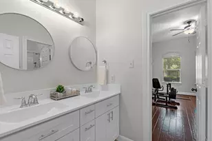 14211 Norhill Pointe Dr, Houston, TX 77044 - Photo 32