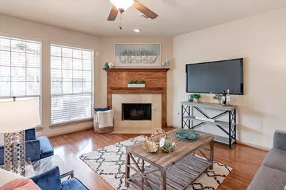 27 S Mews Wood Court, The Woodlands, TX 77381 - Photo 16