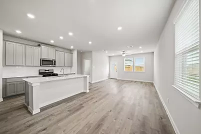 1121 Avenue M, Bay City, TX 77414 - Photo 8