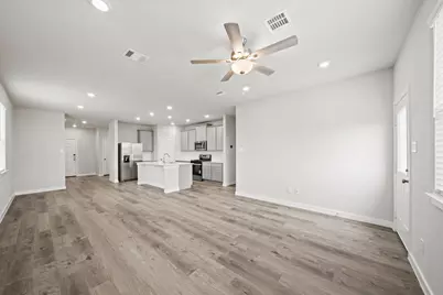 1121 Avenue M, Bay City, TX 77414 - Photo 10