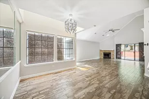 12814 Kingsbridge Ln, Houston, TX 77077 - Photo 2
