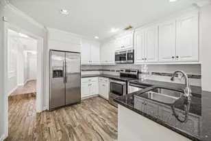 12814 Kingsbridge Ln, Houston, TX 77077 - Photo 10