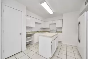 15534 Weldon Dr, Houston, TX 77032 - Photo 8