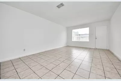 15534 Weldon Drive, Houston, TX 77032 - Photo 4