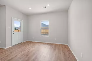 2514 N Heritage Dr, Dayton, TX 77535 - Photo 8