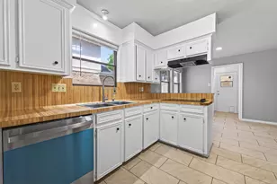14934 Camino Rancho Dr, Houston, TX 77083 - Photo 18