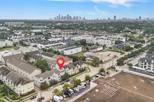 1712 Bevis St, Houston, TX 77008 - Photo 2