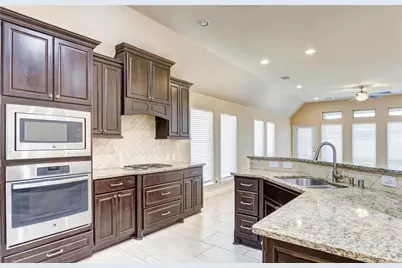 9811 Joyce Drive, Iowa Colony, TX 77583 - Photo 8