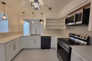 1808 Saxony Ln, Houston, TX 77058 - Photo 22