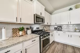 4124 E Bayou Maison, Dickinson, TX 77539 - Photo 8