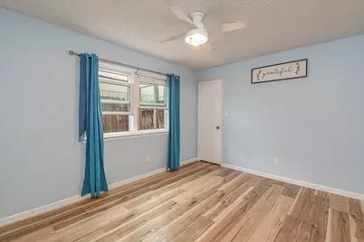 12054 Plumpoint Drive, Houston, TX 77099 - Photo 14