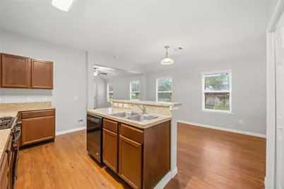 14950 Hidalgo Valley Lane, Houston, TX 77090 - Photo 10