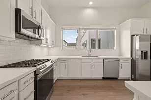 5228 Schuler St, Houston, TX 77007 - Photo 14