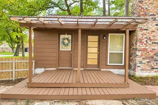 204 Royal Oaks St, Huntsville, TX 77320 - Photo 34
