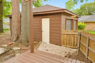 204 Royal Oaks St, Huntsville, TX 77320 - Photo 36