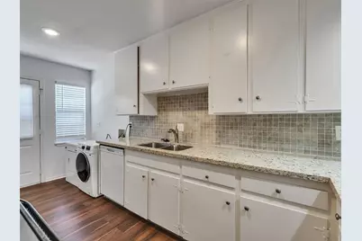 5230 Arboles Drive #4, Houston, TX 77035 - Photo 14