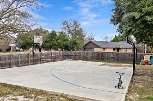 1314 N Tammye Ln, Madisonville, TX 77864 - Photo 6