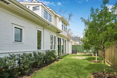 221 E 12th Street, Houston, TX 77008 - Photo 38