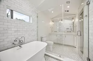 221 E 12th St, Houston, TX 77008 - Photo 34