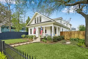 221 E 12th St, Houston, TX 77008 - Photo 2