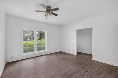242 Bishop, Livingston, TX 77351 - Photo 10