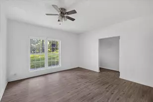 242 Bishop, Livingston, TX 77351 - Photo 10