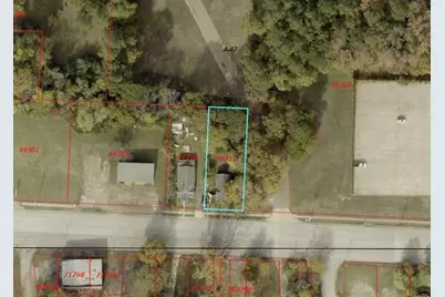 1025 E Young Street, Longview, TX 75602 - Photo 8