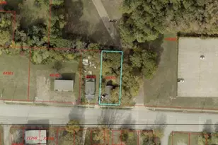 1025 E Young St, Longview, TX 75602 - Photo 8