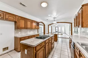 8022 17th Green Dr, Humble, TX 77346 - Photo 8