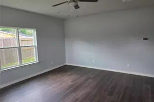 219 Dipping Strm St, Houston, TX 77076 - Photo 8